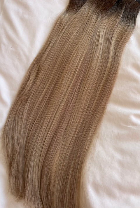 Kinesiskt, naturligt rakt, löshår i 200g, 55cm i Slingad Ombre, Genius Weft (sy in)