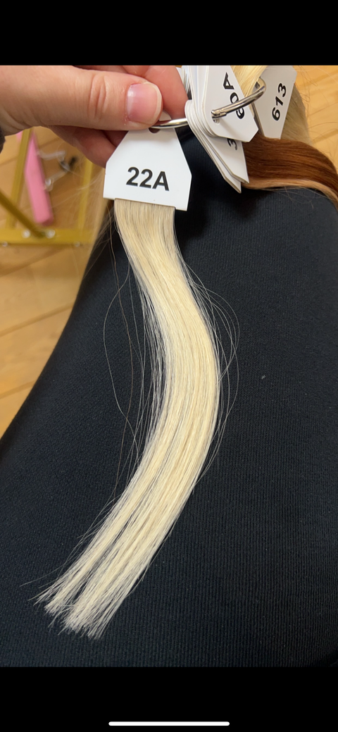 Specialbeställning: 150g i 60cm Färg 22A Metod: Keratin / SUPER DOUBLE DRAWN